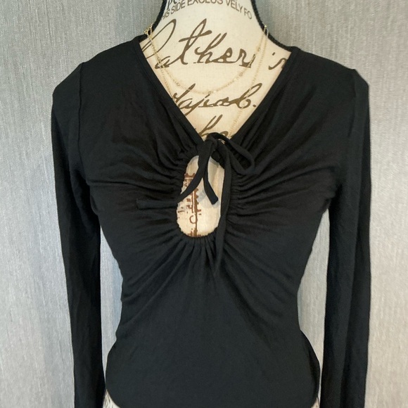 Silence + Noise Black Ruched Long Sleeve Blouse Size Medium - Picture 2 of 11